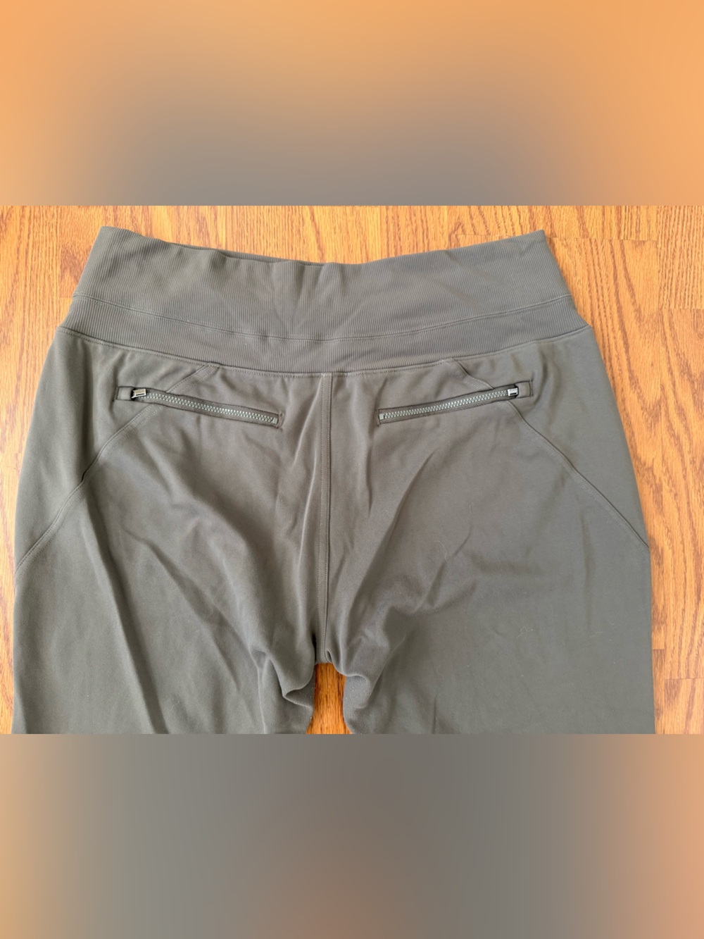 Athleta Women’s High Waist Venice Joggers in Gray Large Petite Zipper Pockets - Picture 7 of 16